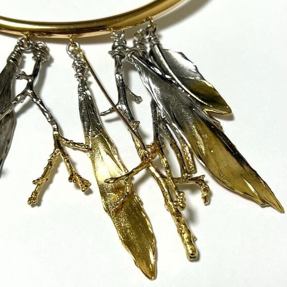 LOUIS VUITTON Gold Necklace - Picture 4 of 10